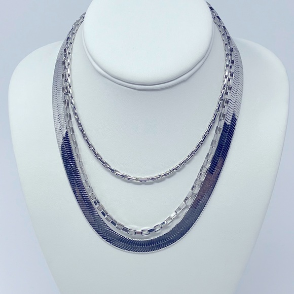 Silver Layered Chain Necklace from Nordstrom - Picture 2 of 6